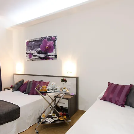 Gemme Di Gasthuis Rome